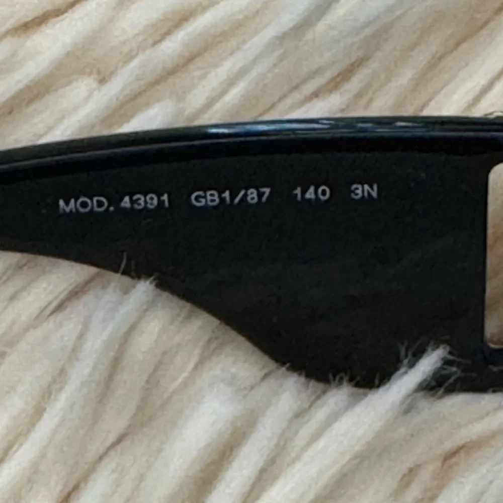 Versace Black Sunglasses - Picture 5 of 7